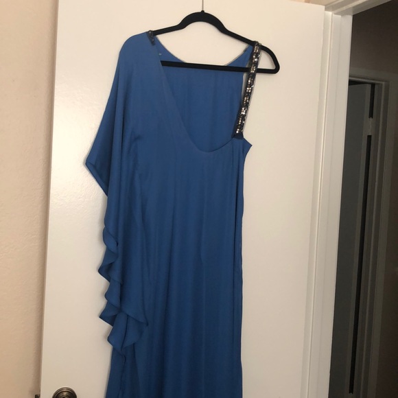 One shoulder BCBG evening gown - Picture 4 of 4